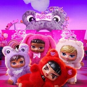 Bratz Bratziez complete 4 doll set